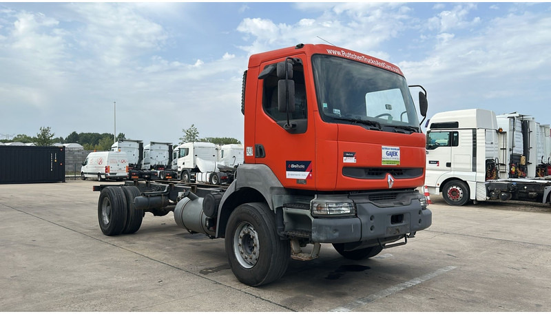 Renault Kerax 370 (GRAND PONT / LAMES / PROPRE / BOITE MANUELLE / STEEL SUSP.) - 驾驶室底盘卡车:图2 Renault Kerax 370 (GRAND PONT / LAMES / PROPRE / BOITE MANUELLE / STEEL SUSP.) - 驾驶室底盘卡车:图2