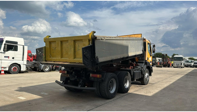 Renault Kerax 385 (POMPE MANUELLE / MANUAL PUMP / 6X4 / LAMES / GRAND PONT) - 翻斗车:图4 Renault Kerax 385 (POMPE MANUELLE / MANUAL PUMP / 6X4 / LAMES / GRAND PONT) - 翻斗车:图4