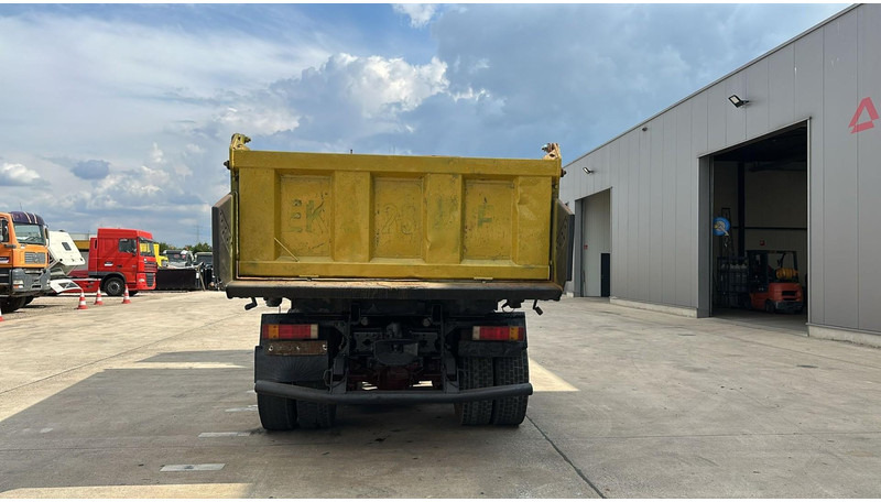 Renault Kerax 385 (POMPE MANUELLE / MANUAL PUMP / 6X4 / LAMES / GRAND PONT) - 翻斗车:图5 Renault Kerax 385 (POMPE MANUELLE / MANUAL PUMP / 6X4 / LAMES / GRAND PONT) - 翻斗车:图5