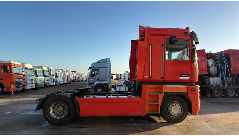 Renault Magnum 440 (PTO / POMPE HYDRAULIQUE / BONNE ETAT) - 牵引车:图3 Renault Magnum 440 (PTO / POMPE HYDRAULIQUE / BONNE ETAT) - 牵引车:图3