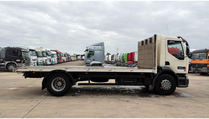 Renault Midlum 270 (18 TONNES / BOITE MANUELLE / MANUAL GEARBOX / GOOD CONDITION) - 栏板式/ 平板卡车:图4 Renault Midlum 270 (18 TONNES / BOITE MANUELLE / MANUAL GEARBOX / GOOD CONDITION) - 栏板式/ 平板卡车:图4