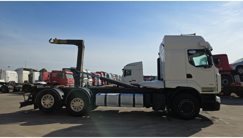 Renault Premium 450 DXI (BOITE MANUELLE / MANUAL GEARBOX / 6X2 / LAMES DEVANT) - 驾驶室底盘卡车:图4 Renault Premium 450 DXI (BOITE MANUELLE / MANUAL GEARBOX / 6X2 / LAMES DEVANT) - 驾驶室底盘卡车:图4