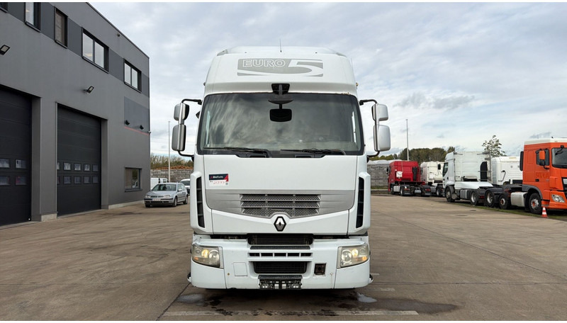 Renault Premium 450 DXI (BOITE MANUELLE / MANUAL GEARBOX) - 牵引车:图2 Renault Premium 450 DXI (BOITE MANUELLE / MANUAL GEARBOX) - 牵引车:图2