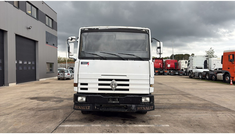 Renault R 385 Major (2 CULASSE / LAMES / GRAND PONT / STEEL SUSP. / MANUAL PUMP / POMPE MANUELLE) - 牵引车:图4 Renault R 385 Major (2 CULASSE / LAMES / GRAND PONT / STEEL SUSP. / MANUAL PUMP / POMPE MANUELLE) - 牵引车:图4
