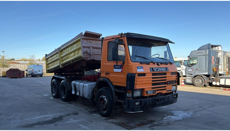 Scania 92 M (MANUAL PUMP / 6X4 / STEEL SUSP. / LAMES / POMPE MANUELLE) - 翻斗车:图3 Scania 92 M (MANUAL PUMP / 6X4 / STEEL SUSP. / LAMES / POMPE MANUELLE) - 翻斗车:图3