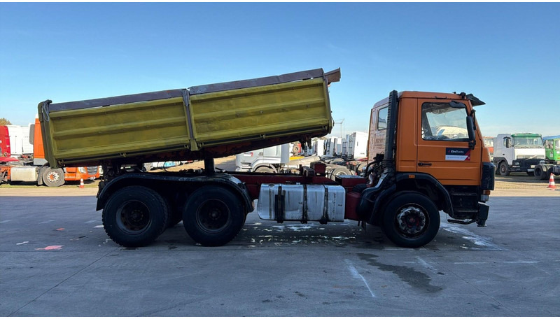 Scania 92 M (MANUAL PUMP / 6X4 / STEEL SUSP. / LAMES / POMPE MANUELLE) - 翻斗车:图4 Scania 92 M (MANUAL PUMP / 6X4 / STEEL SUSP. / LAMES / POMPE MANUELLE) - 翻斗车:图4
