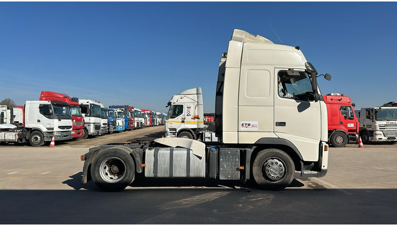 Volvo FH 440 (GOOD CONDITION / BONNE ETAT) - 牵引车:图4 Volvo FH 440 (GOOD CONDITION / BONNE ETAT) - 牵引车:图4