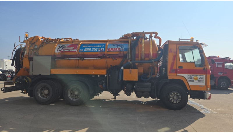 Volvo FL 10 - 320 (10500L + 1500L / 10 TYRES FULL STEEL / HIGH PRESSURE + VACUUM / POMPE MANUELLE / MANUAL PUMP) - 真空车:图4 Volvo FL 10 - 320 (10500L + 1500L / 10 TYRES FULL STEEL / HIGH PRESSURE + VACUUM / POMPE MANUELLE / MANUAL PUMP) - 真空车:图4
