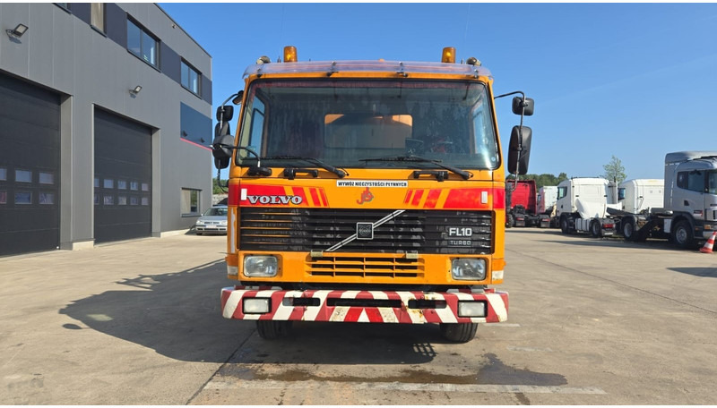 Volvo FL 10 - 320 (10500L + 1500L / 10 TYRES FULL STEEL / HIGH PRESSURE + VACUUM / POMPE MANUELLE / MANUAL PUMP) - 真空车:图2 Volvo FL 10 - 320 (10500L + 1500L / 10 TYRES FULL STEEL / HIGH PRESSURE + VACUUM / POMPE MANUELLE / MANUAL PUMP) - 真空车:图2
