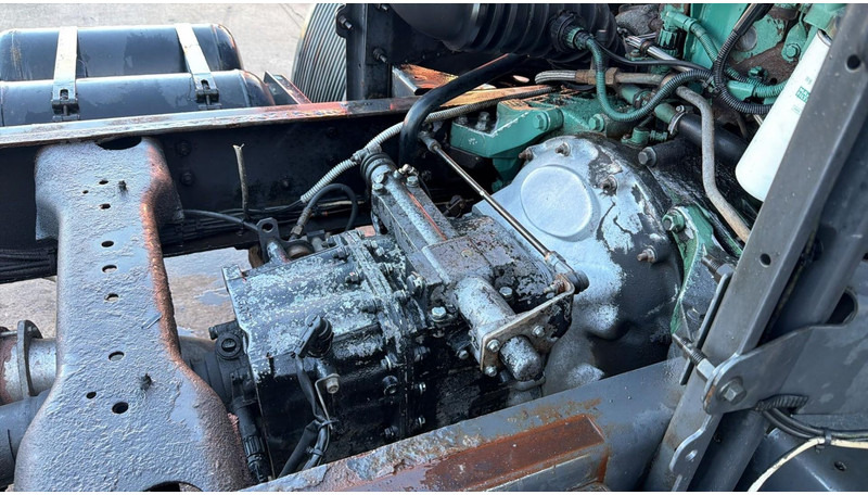 驾驶室底盘卡车 Volvo FL 6 - 220 (MANUAL GEARBOX / BOITE MANUELLE / 8 TONNES):图20 驾驶室底盘卡车 Volvo FL 6 - 220 (MANUAL GEARBOX / BOITE MANUELLE / 8 TONNES):图20