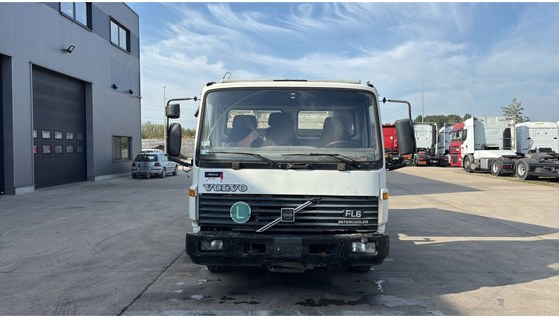 Volvo FL 6 - 8 (MANUAL PUMP / POMPE MANUELLE) - 翻斗车:图4 Volvo FL 6 - 8 (MANUAL PUMP / POMPE MANUELLE) - 翻斗车:图4