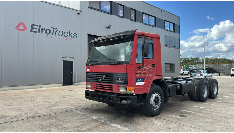 Volvo FL 7 - 260 (6X4 / LAMES / POMPE MANUELLE / MANUAL PUMP / STEEL SUSP.) - 驾驶室底盘卡车:图1 Volvo FL 7 - 260 (6X4 / LAMES / POMPE MANUELLE / MANUAL PUMP / STEEL SUSP.) - 驾驶室底盘卡车:图1