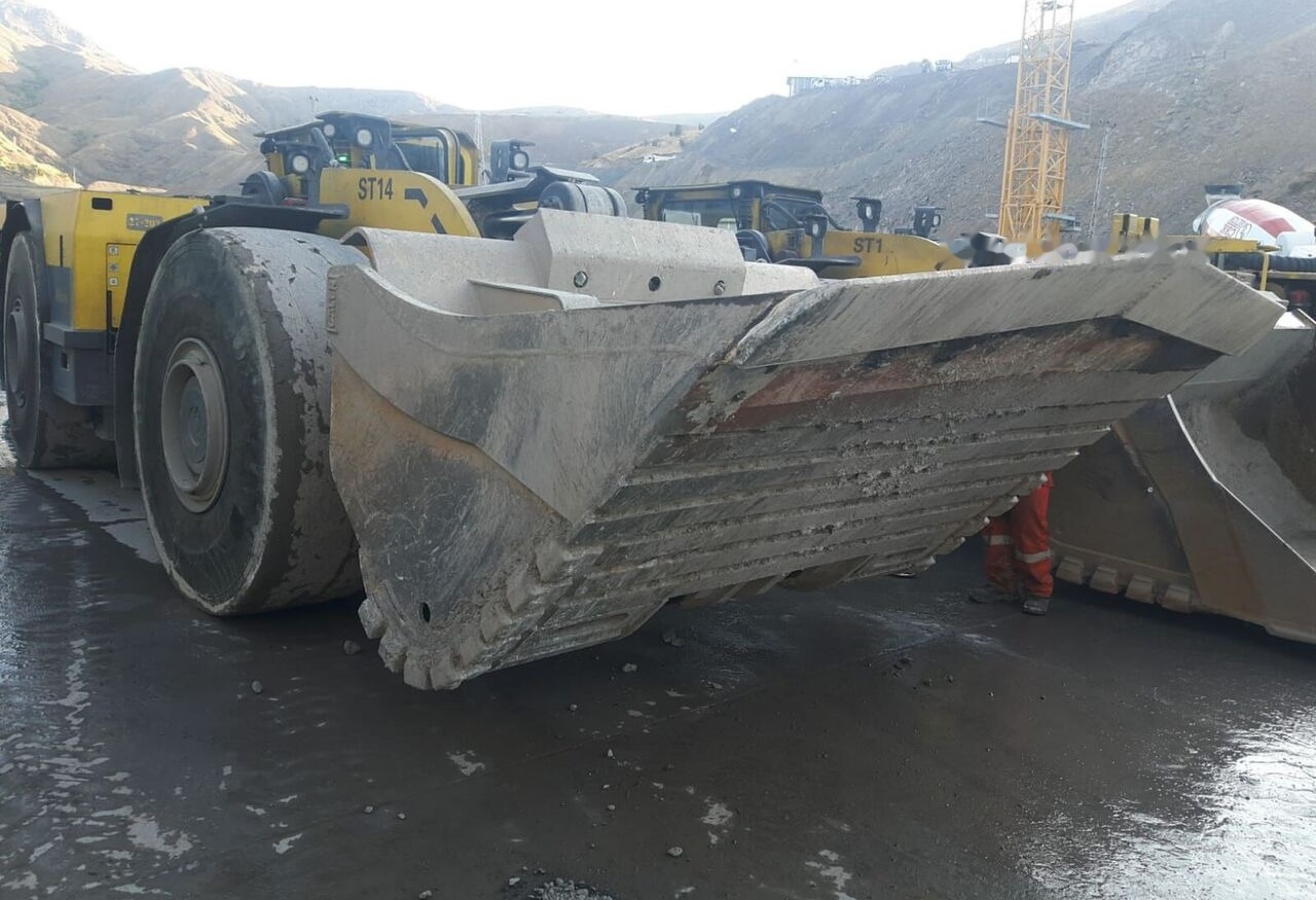 Atlas Copco Underground Mining Bucket(Push-Blade) - 装载机铲斗:图4 Atlas Copco Underground Mining Bucket(Push-Blade) - 装载机铲斗:图4