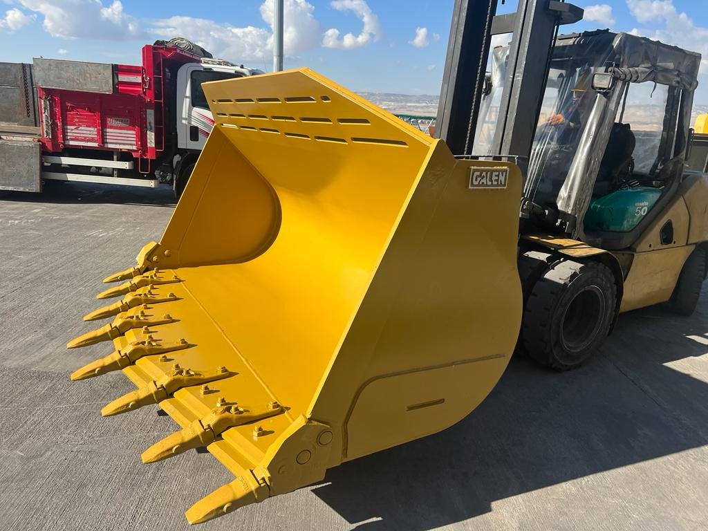 CATERPILLAR 950 Heavy Duty Bucket - 装载机铲斗 适用于 轮式装载机:图4 CATERPILLAR 950 Heavy Duty Bucket - 装载机铲斗 适用于 轮式装载机:图4