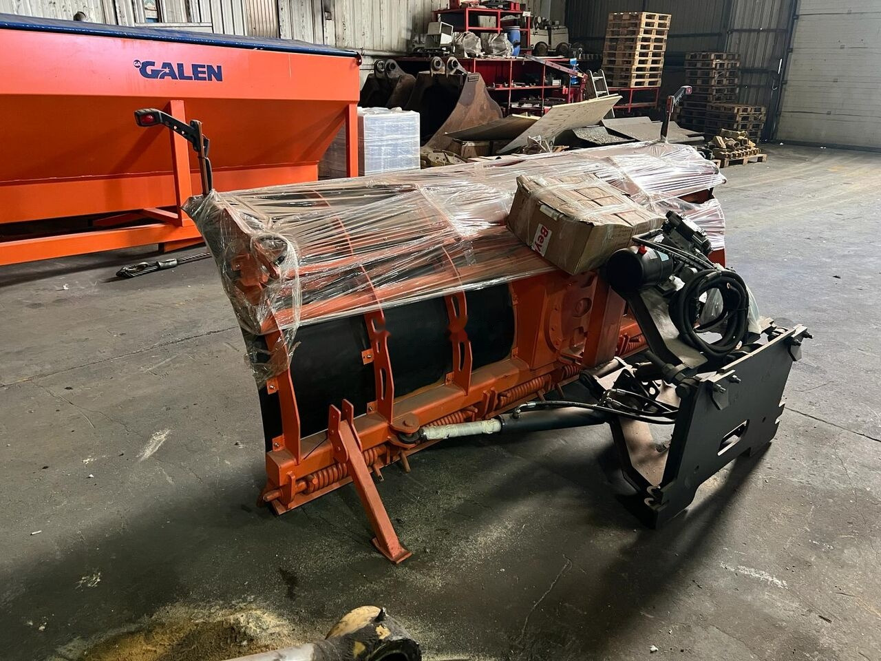 Galen Snow Plow for Trucks - 推雪板:图1 Galen Snow Plow for Trucks - 推雪板:图1