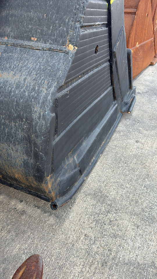 HITACHI ZX520/530 Cheap Second Hand Bucket - 挖掘机铲斗:图5 HITACHI ZX520/530 Cheap Second Hand Bucket - 挖掘机铲斗:图5