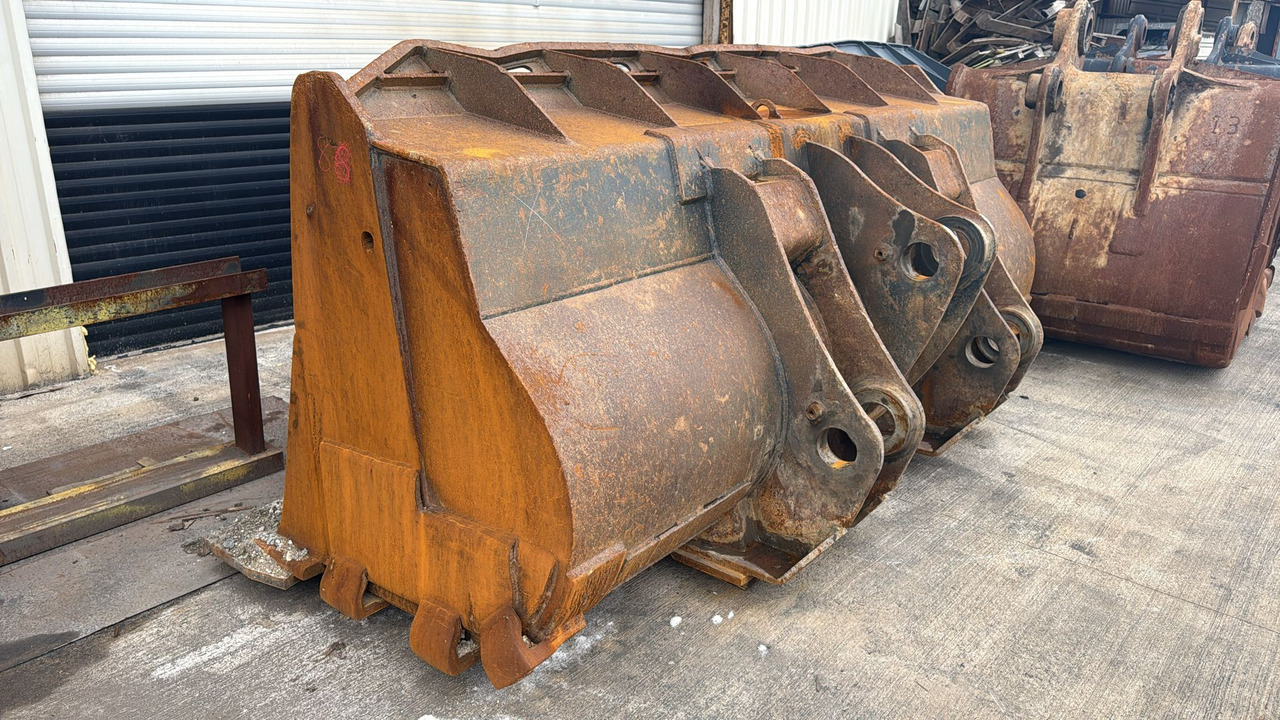 KOMATSU WA500 Loading Bucket - 装载机铲斗:图2 KOMATSU WA500 Loading Bucket - 装载机铲斗:图2