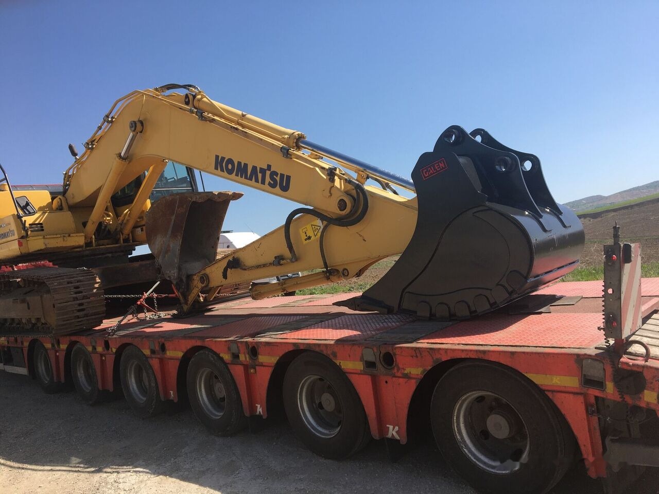 Komatsu PC350 Rock Bucket - 挖掘机铲斗:图2 Komatsu PC350 Rock Bucket - 挖掘机铲斗:图2