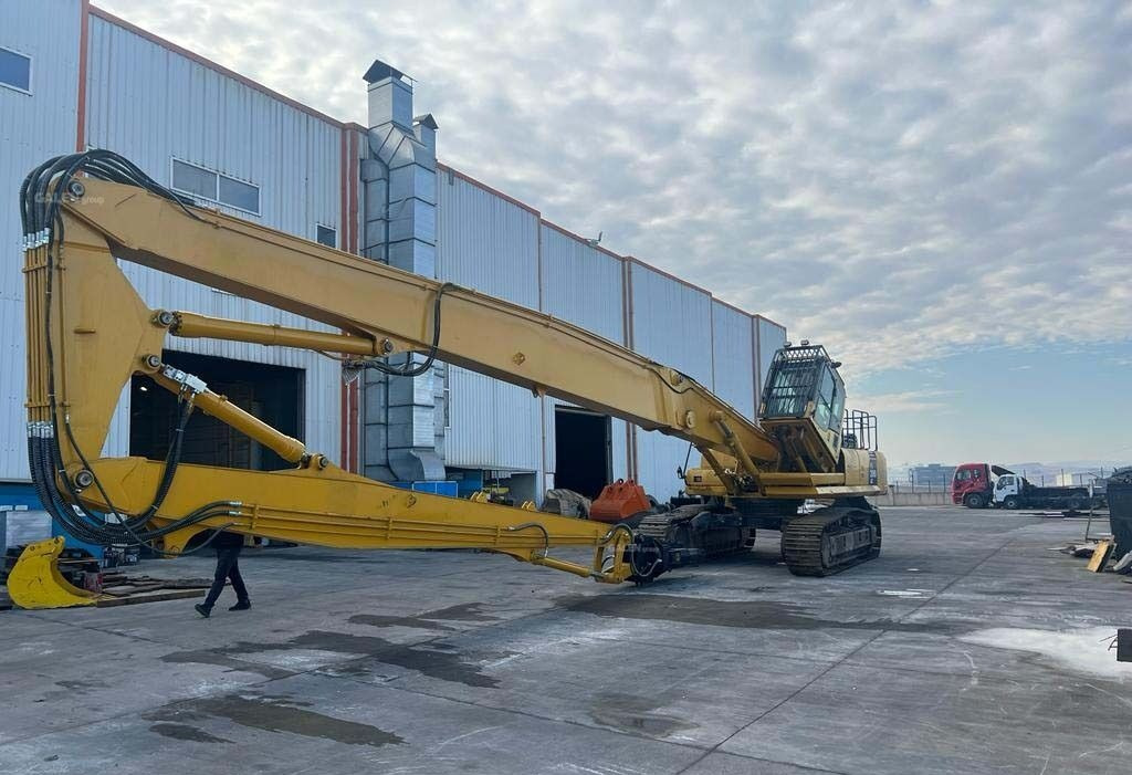 Komatsu PC390 - 履带式挖掘机:图2 Komatsu PC390 - 履带式挖掘机:图2