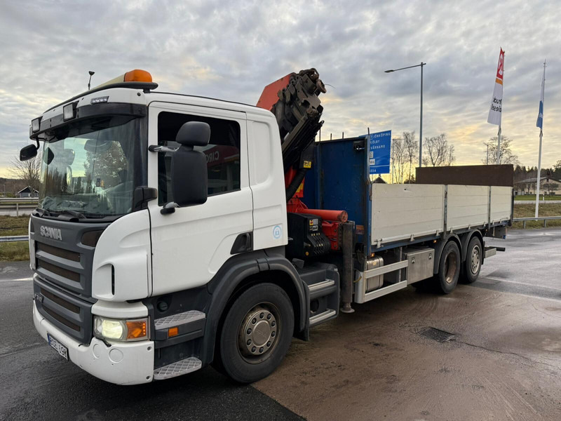 Scania P310 - 栏板式/ 平板卡车, 起重车:图1 Scania P310 - 栏板式/ 平板卡车, 起重车:图1