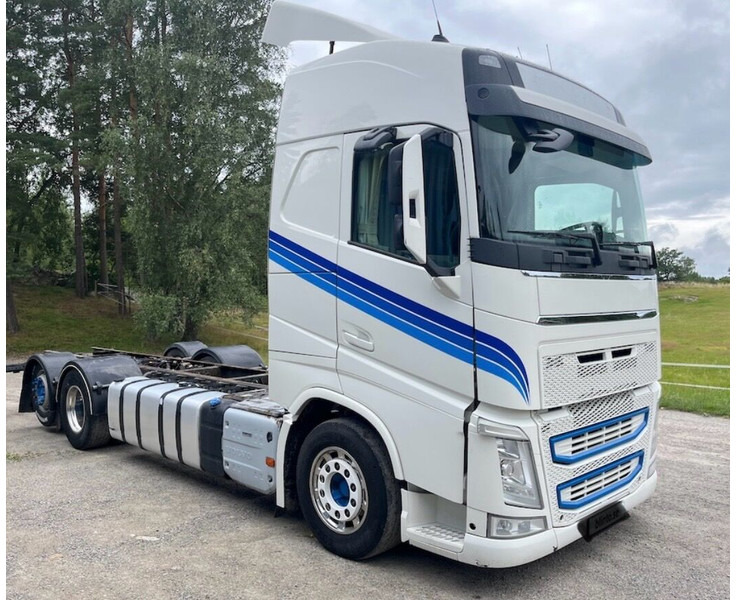 Volvo FH500 - 驾驶室底盘卡车:图2 Volvo FH500 - 驾驶室底盘卡车:图2