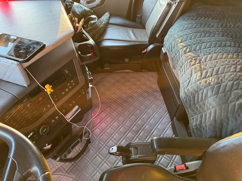 Volvo FH540 - 驾驶室底盘卡车:图5 Volvo FH540 - 驾驶室底盘卡车:图5