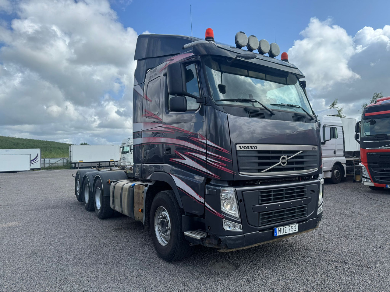 Volvo FH540 - 吊钩升降车:图2 Volvo FH540 - 吊钩升降车:图2