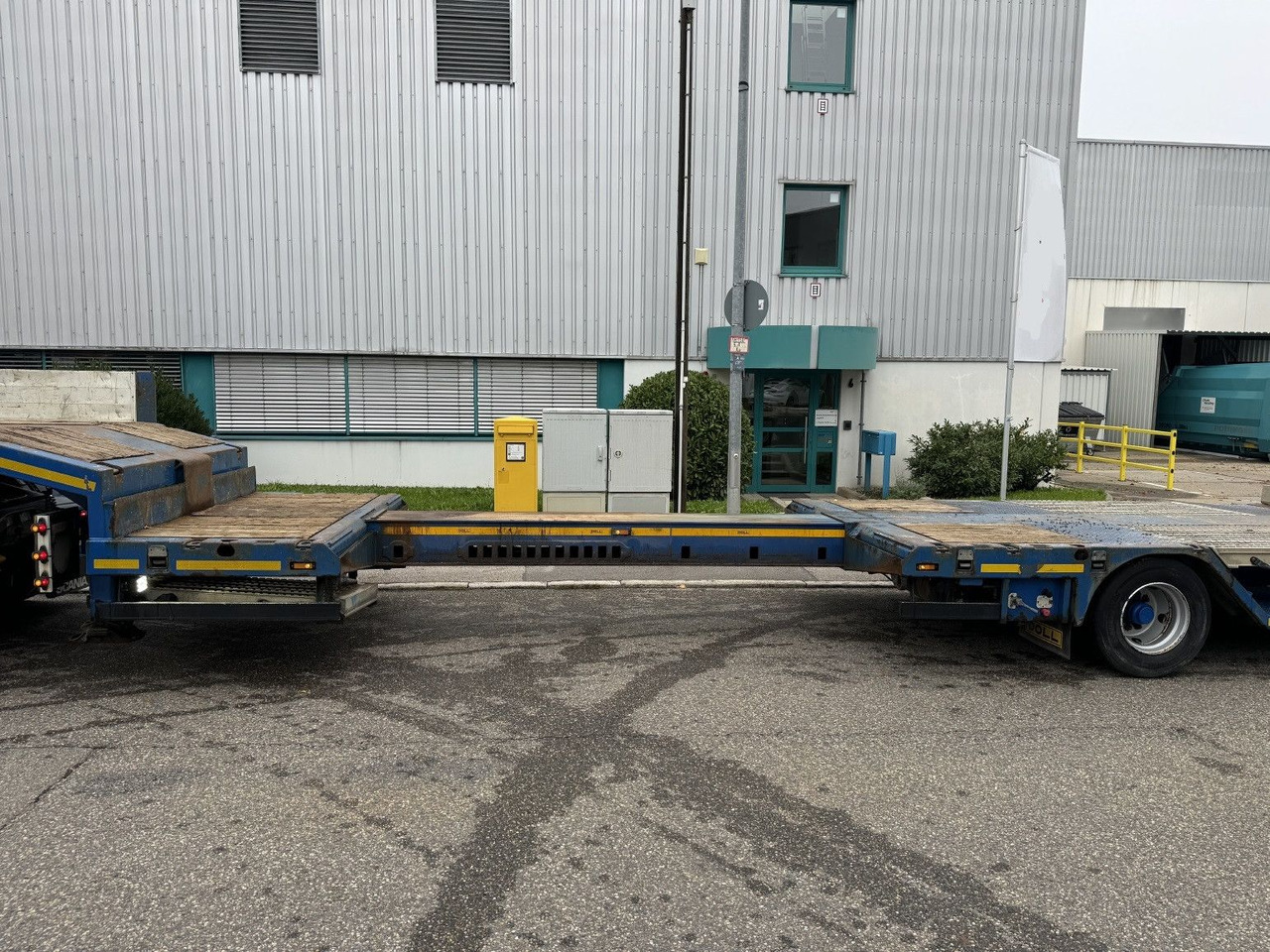 Doll S3L Tele-Tieflader+3,3m Radmulden Lift Lenkachse - 低装载半拖车:图4 Doll S3L Tele-Tieflader+3,3m Radmulden Lift Lenkachse - 低装载半拖车:图4