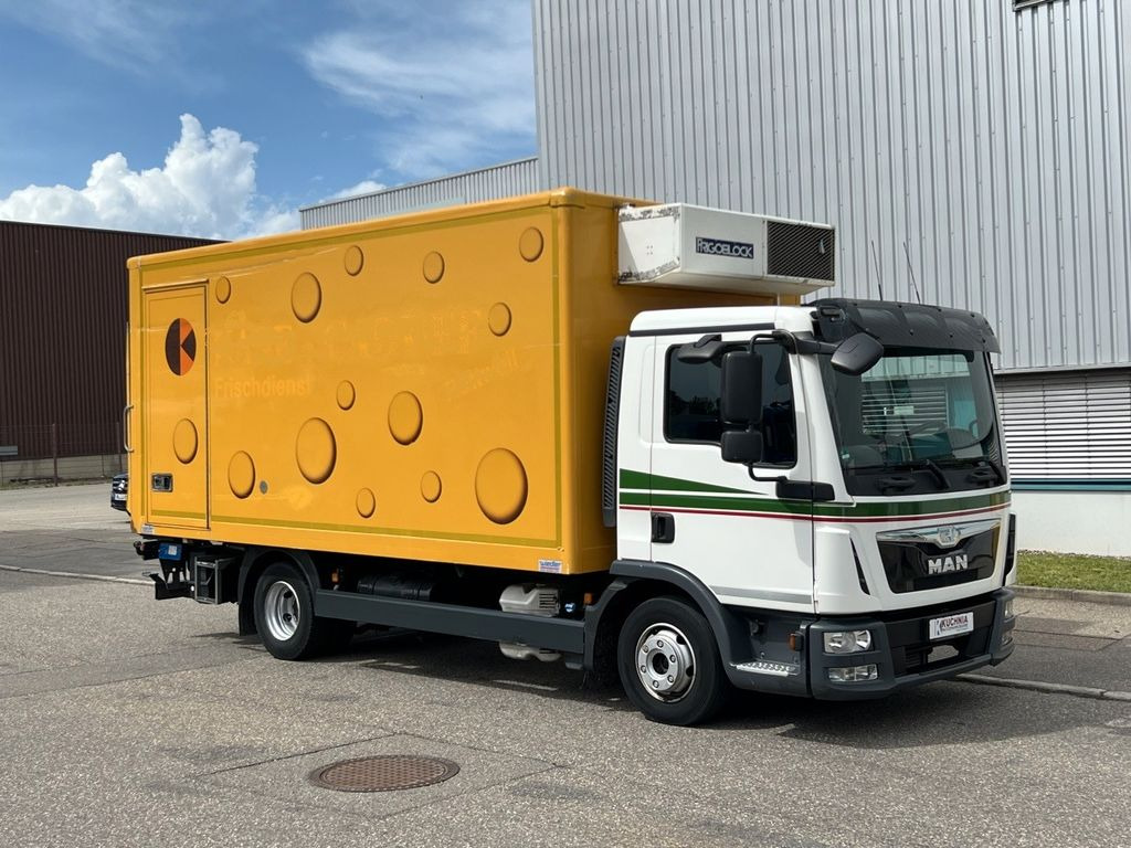 MAN TGL 8.220 Kühlkoffer 5,26m LBW Klima Luftgef. MAN TGL 8.220 Kühlkoffer 5,26m LBW Klima Luftgef. - 冷藏货车:图1 MAN TGL 8.220 Kühlkoffer 5,26m LBW Klima Luftgef. MAN TGL 8.220 Kühlkoffer 5,26m LBW Klima Luftgef. - 冷藏货车:图1