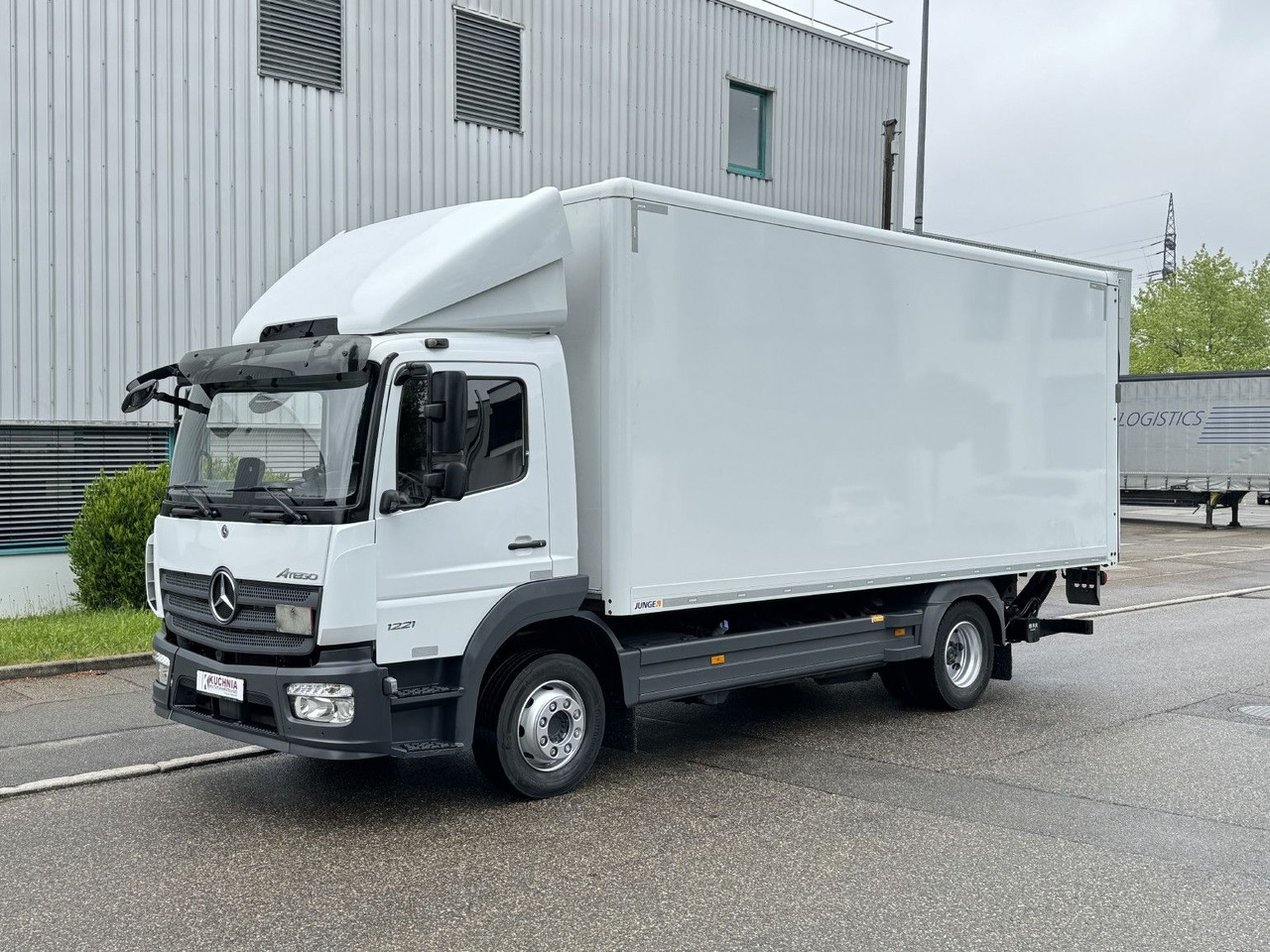 Mercedes-Benz Atego 1221 L Koffer 6,1m LBW AHK Klima TOP - 厢式卡车:图3 Mercedes-Benz Atego 1221 L Koffer 6,1m LBW AHK Klima TOP - 厢式卡车:图3