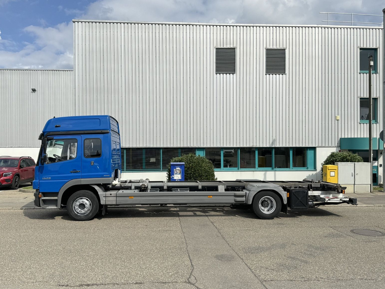 Mercedes-Benz Atego 1529 LL BDF 6-Sitze Umzug u-LBW Gr-Haus - 集装箱运输车/ 可拆卸车身的卡车:图5 Mercedes-Benz Atego 1529 LL BDF 6-Sitze Umzug u-LBW Gr-Haus - 集装箱运输车/ 可拆卸车身的卡车:图5