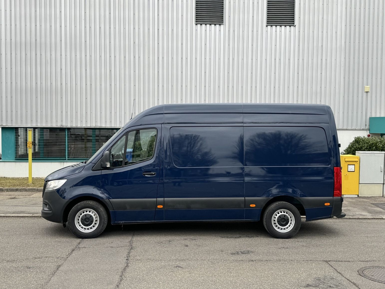 Mercedes-Benz Sprinter 315 CDI Kasten ML+H 3-Sitze Klima - 无侧窗厢式货车:图4 Mercedes-Benz Sprinter 315 CDI Kasten ML+H 3-Sitze Klima - 无侧窗厢式货车:图4