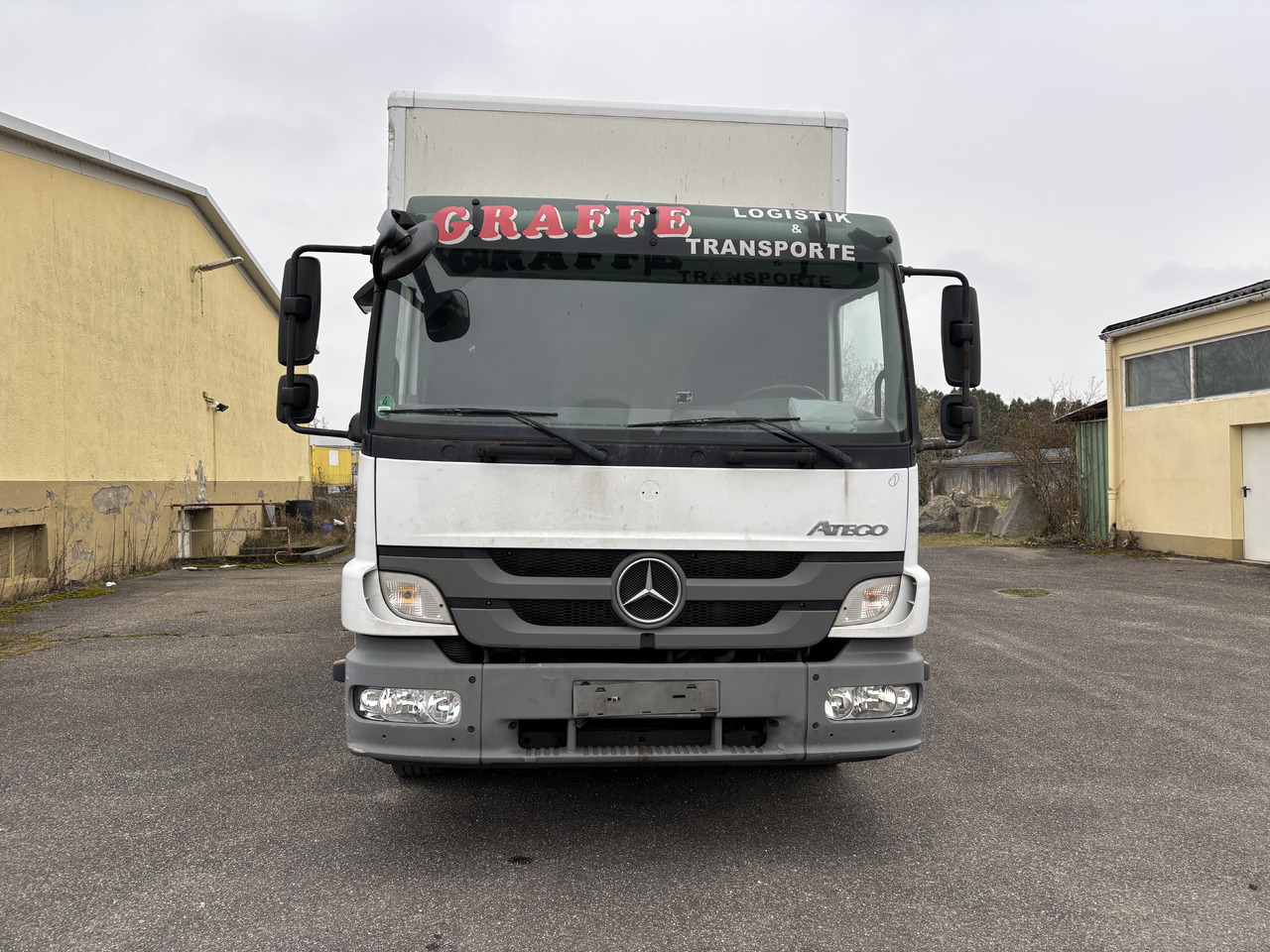 Mercedes-Benz Atego 1229L - 厢式卡车:图2 Mercedes-Benz Atego 1229L - 厢式卡车:图2