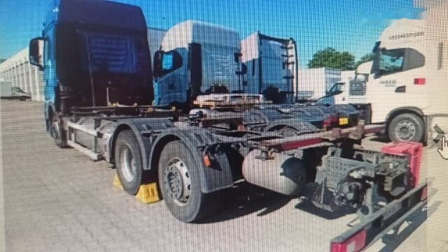 IVECO 26460 - 集装箱运输车/ 可拆卸车身的卡车:图4 IVECO 26460 - 集装箱运输车/ 可拆卸车身的卡车:图4