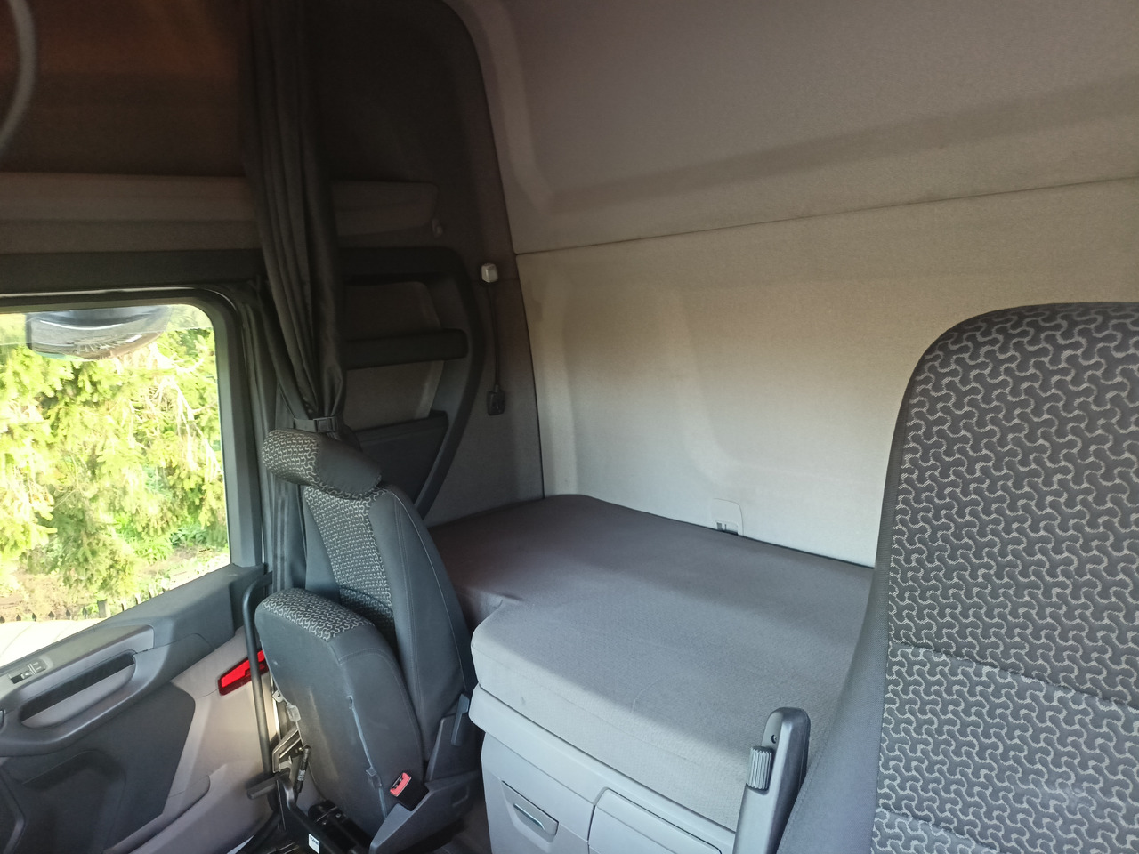 SCANIA R500 6x2 - 驾驶室底盘卡车:图5 SCANIA R500 6x2 - 驾驶室底盘卡车:图5