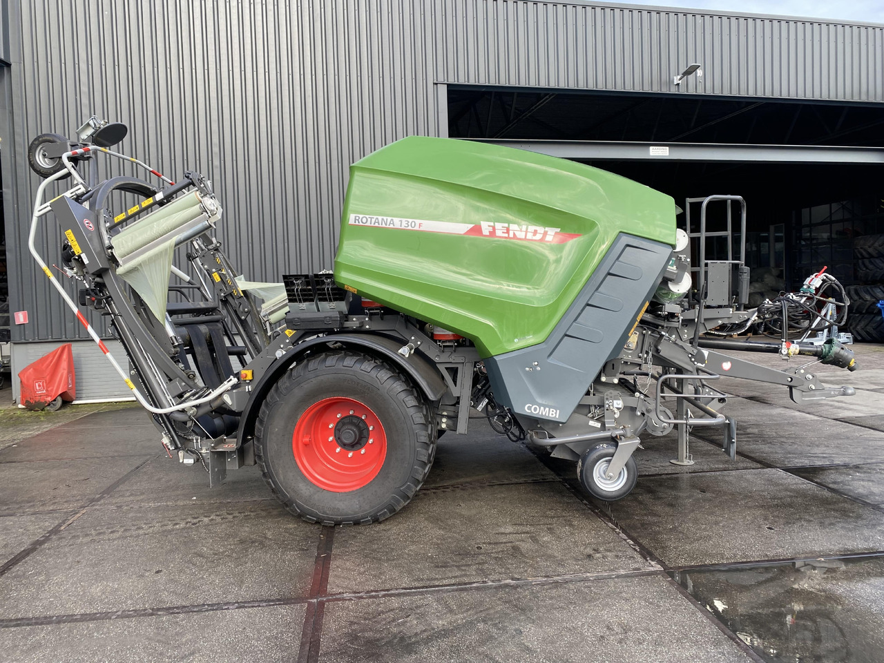 FENDT Rotana 130F Combi - 包膜机:图2 FENDT Rotana 130F Combi - 包膜机:图2