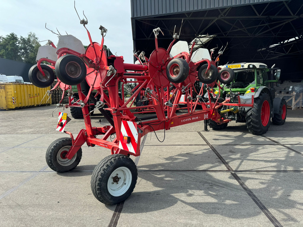 LELY Lotus 1020S - 翻草机/ 搂草机:图3 LELY Lotus 1020S - 翻草机/ 搂草机:图3
