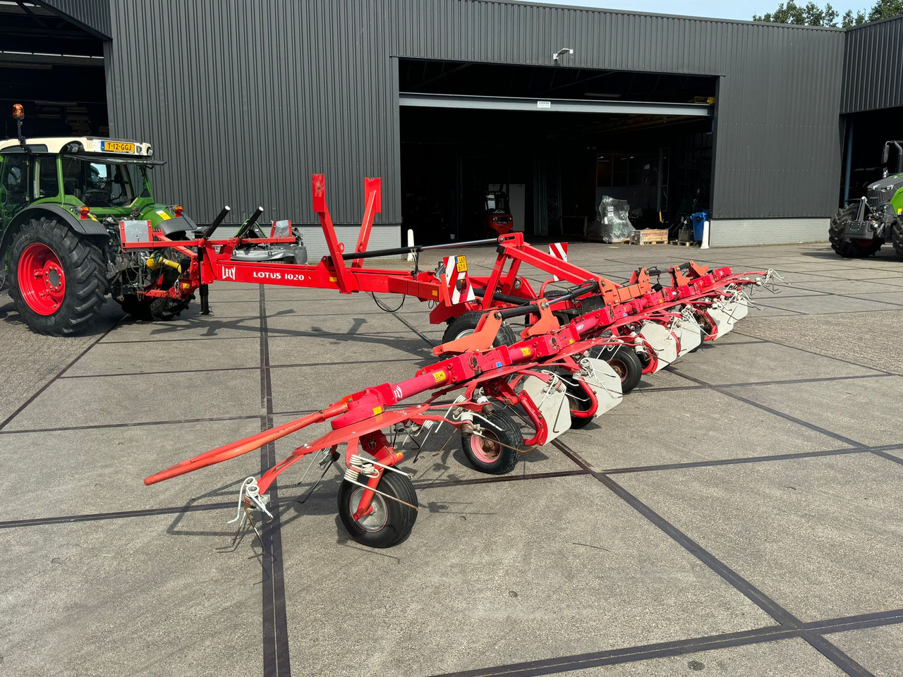 Lely Lotus 1020S - 翻草机/ 搂草机:图5 Lely Lotus 1020S - 翻草机/ 搂草机:图5