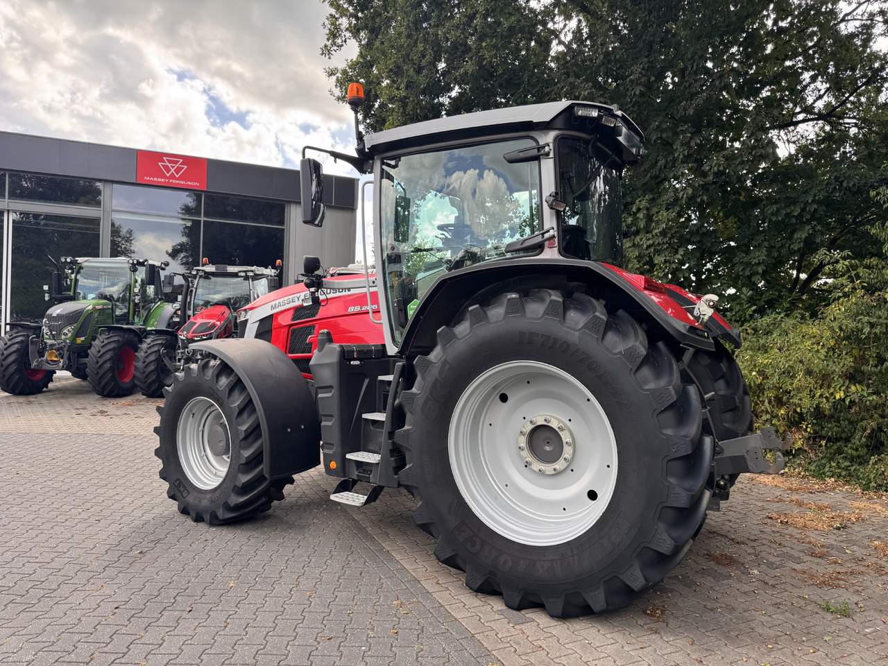 MASSEY FERGUSON 8s.205 Dyna7 Exclusive - 拖拉机:图3 MASSEY FERGUSON 8s.205 Dyna7 Exclusive - 拖拉机:图3