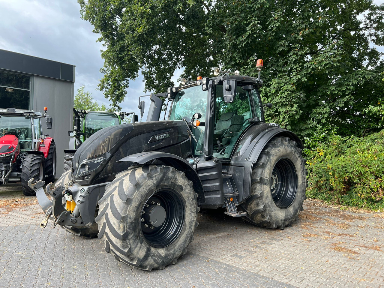 VALTRA T174 Versu - 拖拉机:图1 VALTRA T174 Versu - 拖拉机:图1