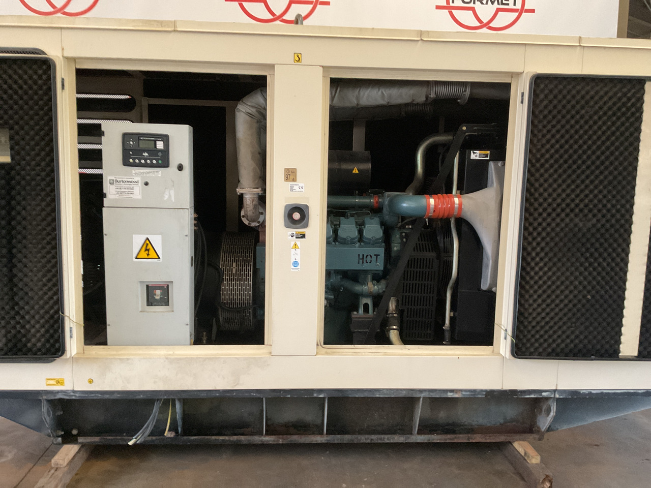Doosan P158LE, 415KVA generatorset. Like brand new, low hours and complete - 发电机组:图2 Doosan P158LE, 415KVA generatorset. Like brand new, low hours and complete - 发电机组:图2