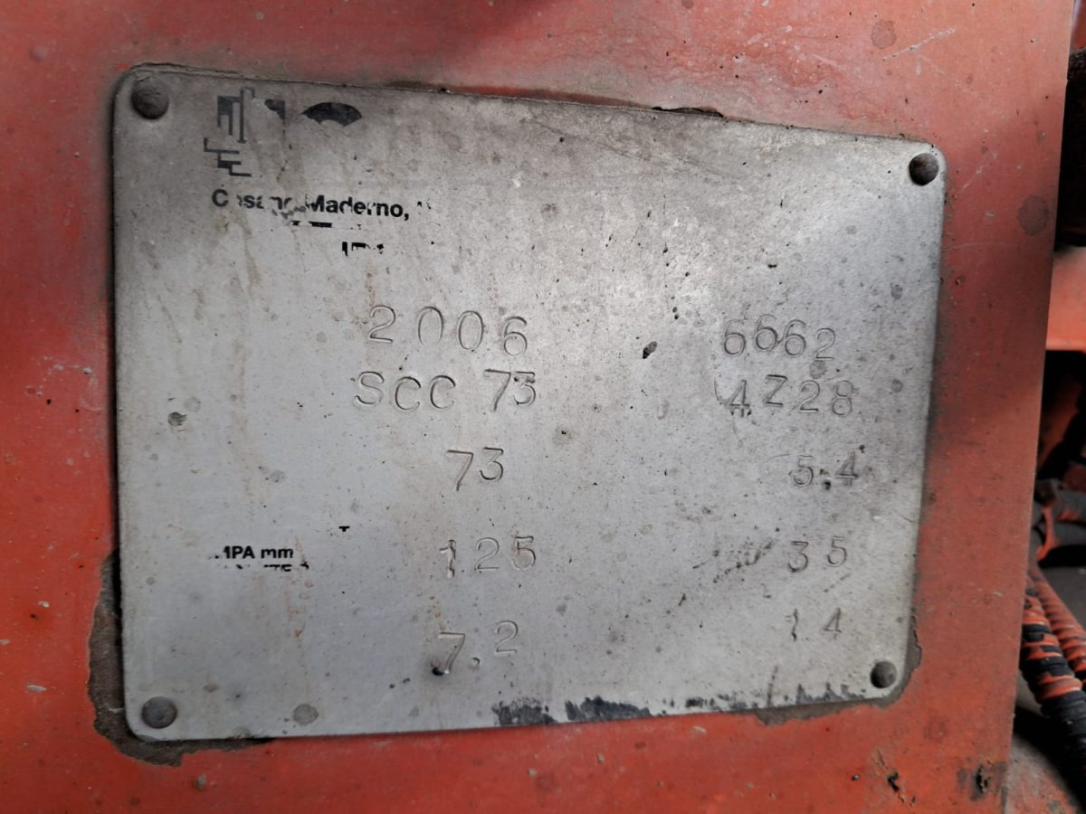 VOLVO FM 84R 440 SERMAC 4Z28 - 搅拌泵卡车:图3 VOLVO FM 84R 440 SERMAC 4Z28 - 搅拌泵卡车:图3