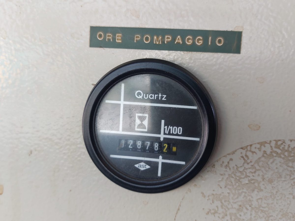 VOLVO FM12 R64 380 - 混凝土泵车:图2 VOLVO FM12 R64 380 - 混凝土泵车:图2