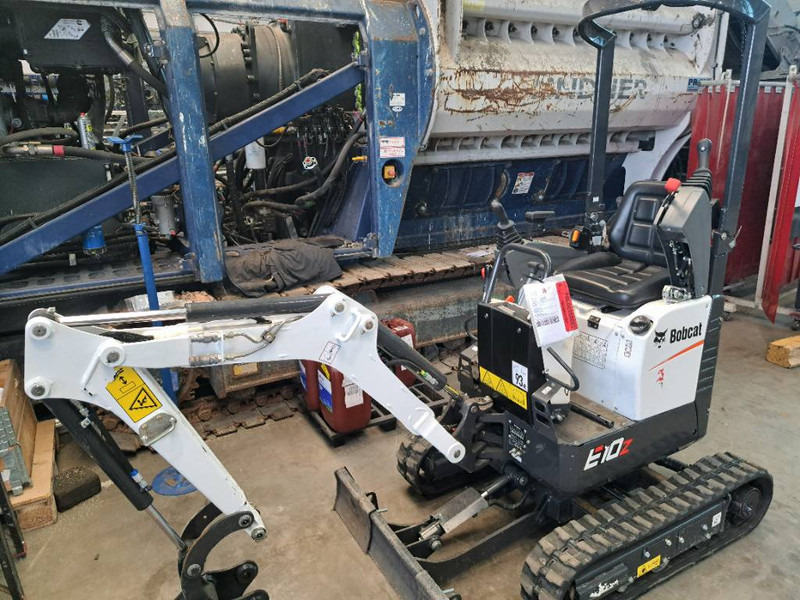 Bobcat E10Z - 小型挖掘机:图4 Bobcat E10Z - 小型挖掘机:图4