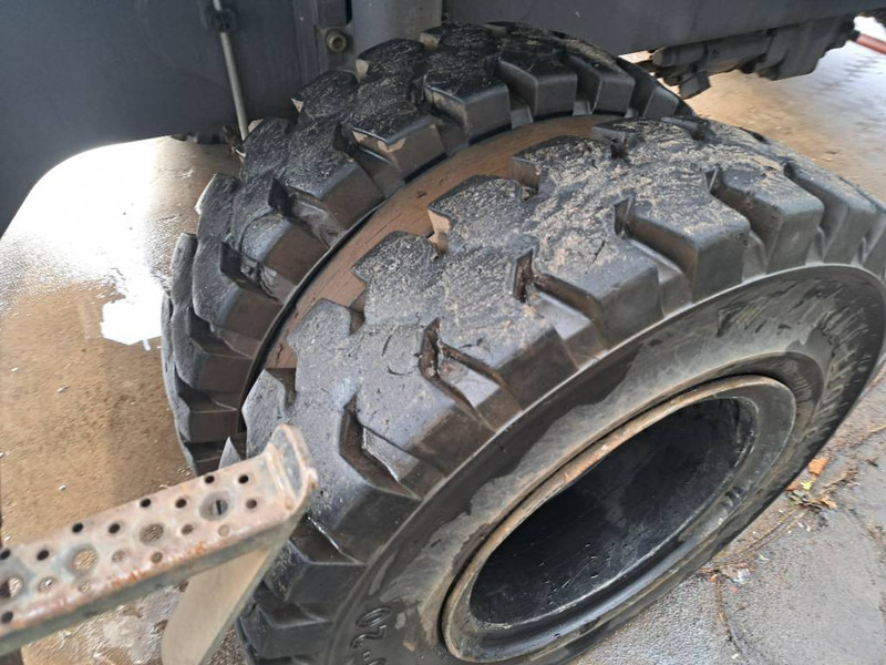 Fuchs MHL 350 F - 垃圾/ 工业叉装车:图3 Fuchs MHL 350 F - 垃圾/ 工业叉装车:图3