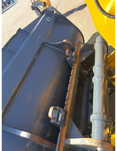 Komatsu WA100-8E0 - 轮式装载机:图5 Komatsu WA100-8E0 - 轮式装载机:图5