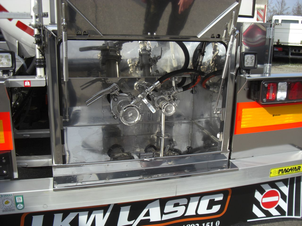 Magyar SRMAD/1KAMMER/CHEMIE - 液罐半拖车:图5 Magyar SRMAD/1KAMMER/CHEMIE - 液罐半拖车:图5