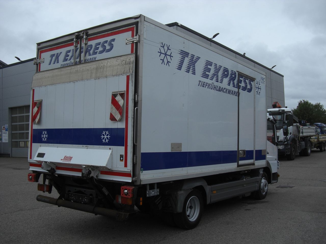 Mercedes-Benz 816 / Tiefkühler / LBW Mercedes-Benz 816 / Tiefkühler / LBW - 冷藏货车:图3 Mercedes-Benz 816 / Tiefkühler / LBW Mercedes-Benz 816 / Tiefkühler / LBW - 冷藏货车:图3