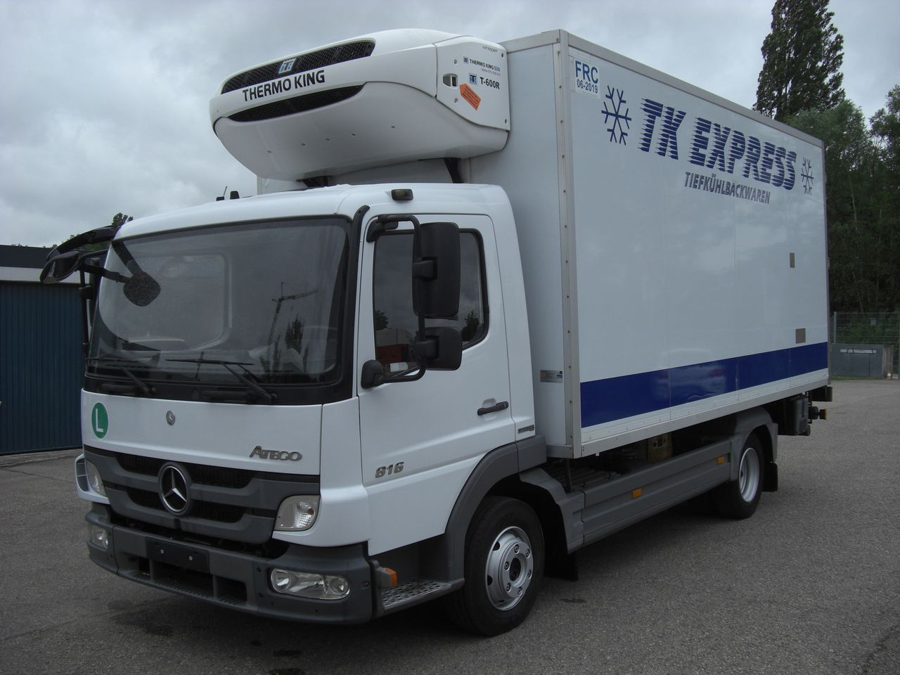 Mercedes-Benz 816 / Tiefkühler / LBW Mercedes-Benz 816 / Tiefkühler / LBW - 冷藏货车:图1 Mercedes-Benz 816 / Tiefkühler / LBW Mercedes-Benz 816 / Tiefkühler / LBW - 冷藏货车:图1