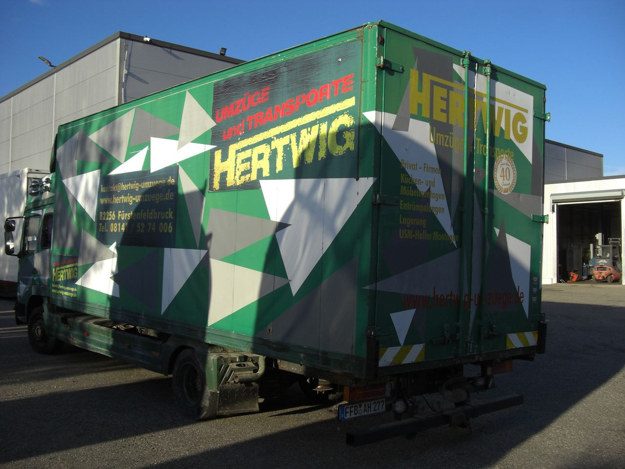 Mercedes-Benz 823L - 厢式卡车:图4 Mercedes-Benz 823L - 厢式卡车:图4